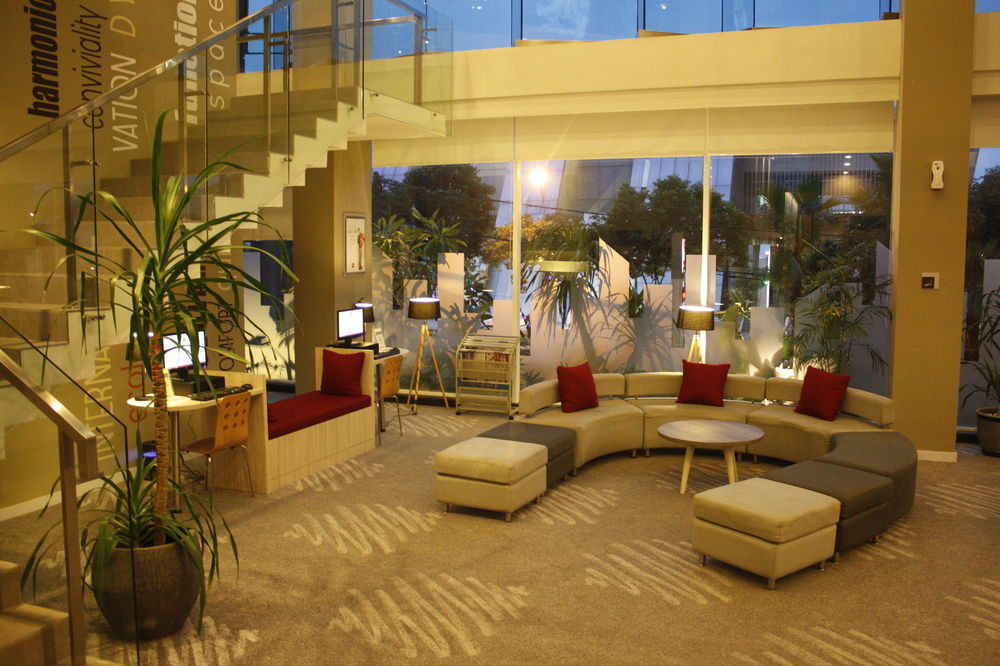Ibis Surabaya City Center Exterior foto