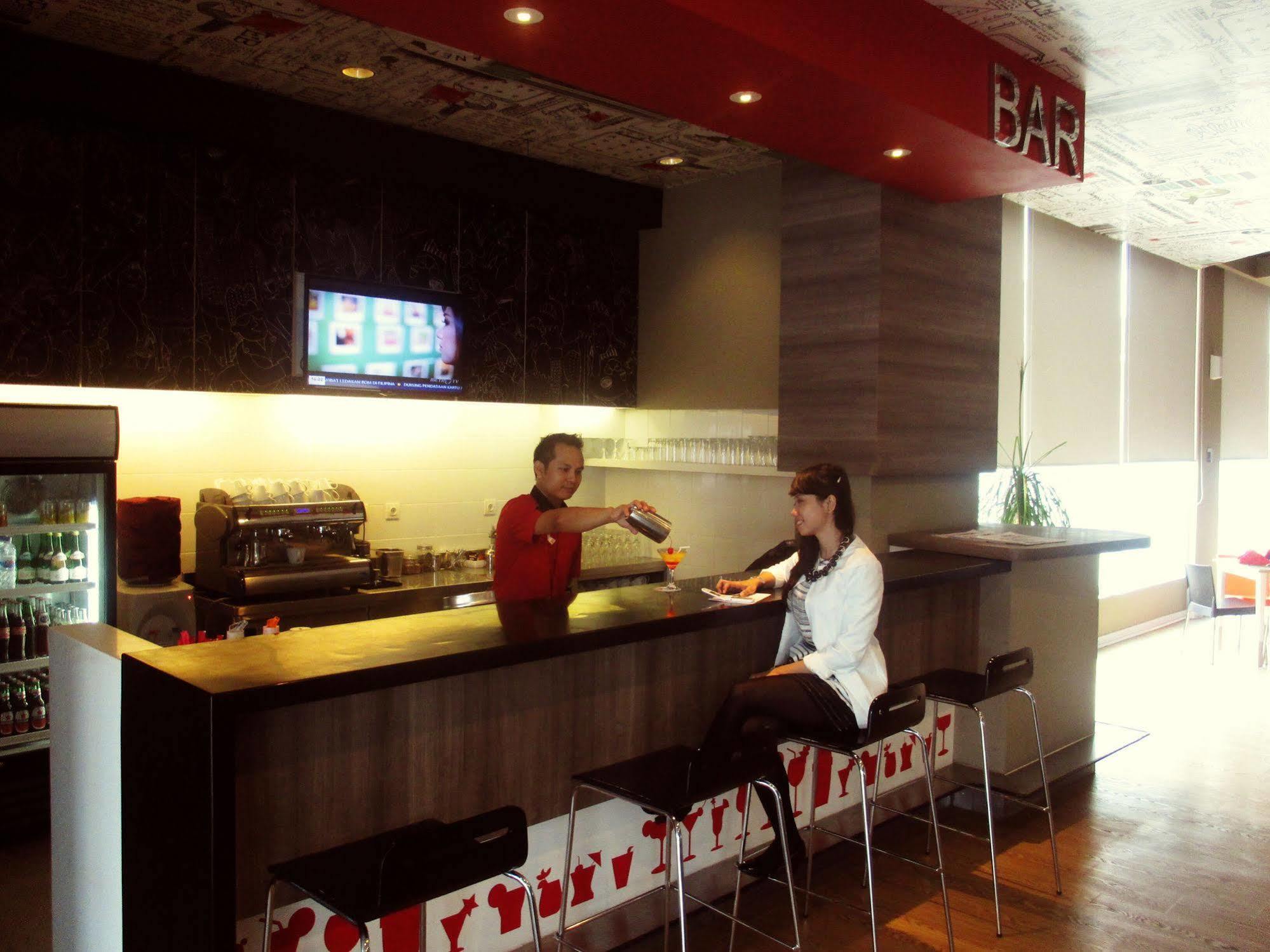 Ibis Surabaya City Center Exterior foto